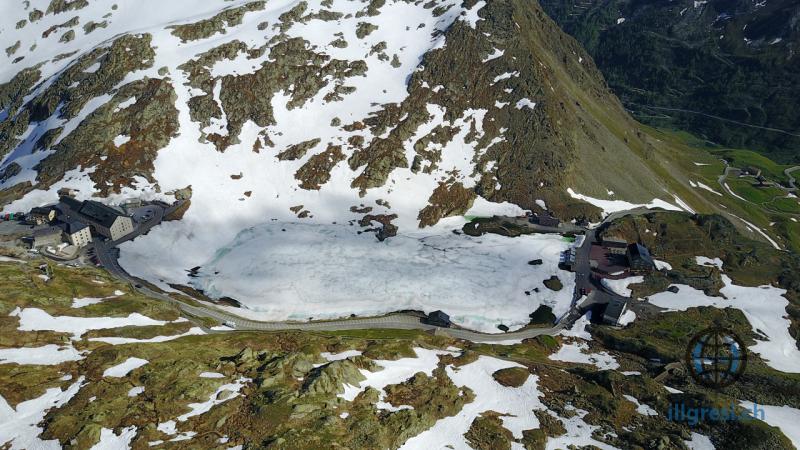 Col frontalier du Grand-St-Bernard