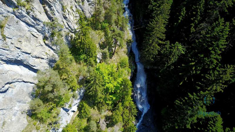 Cascade vers Champéry