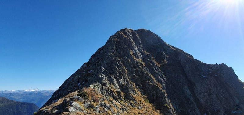 L'arrête à passer pour aller au sommet de la dent du salantin