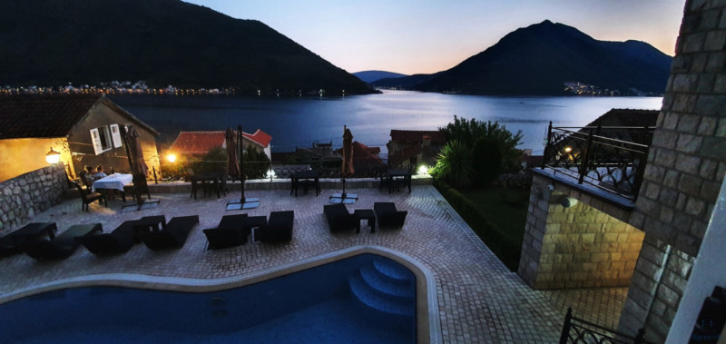 Perast / Hotel Per Astra